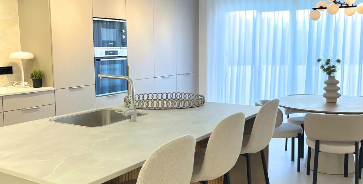 Venta de apartamento en planta baja en Nueva Andalucía 10