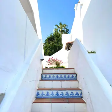 Sale of ground floor apartment in Nueva Andalucía