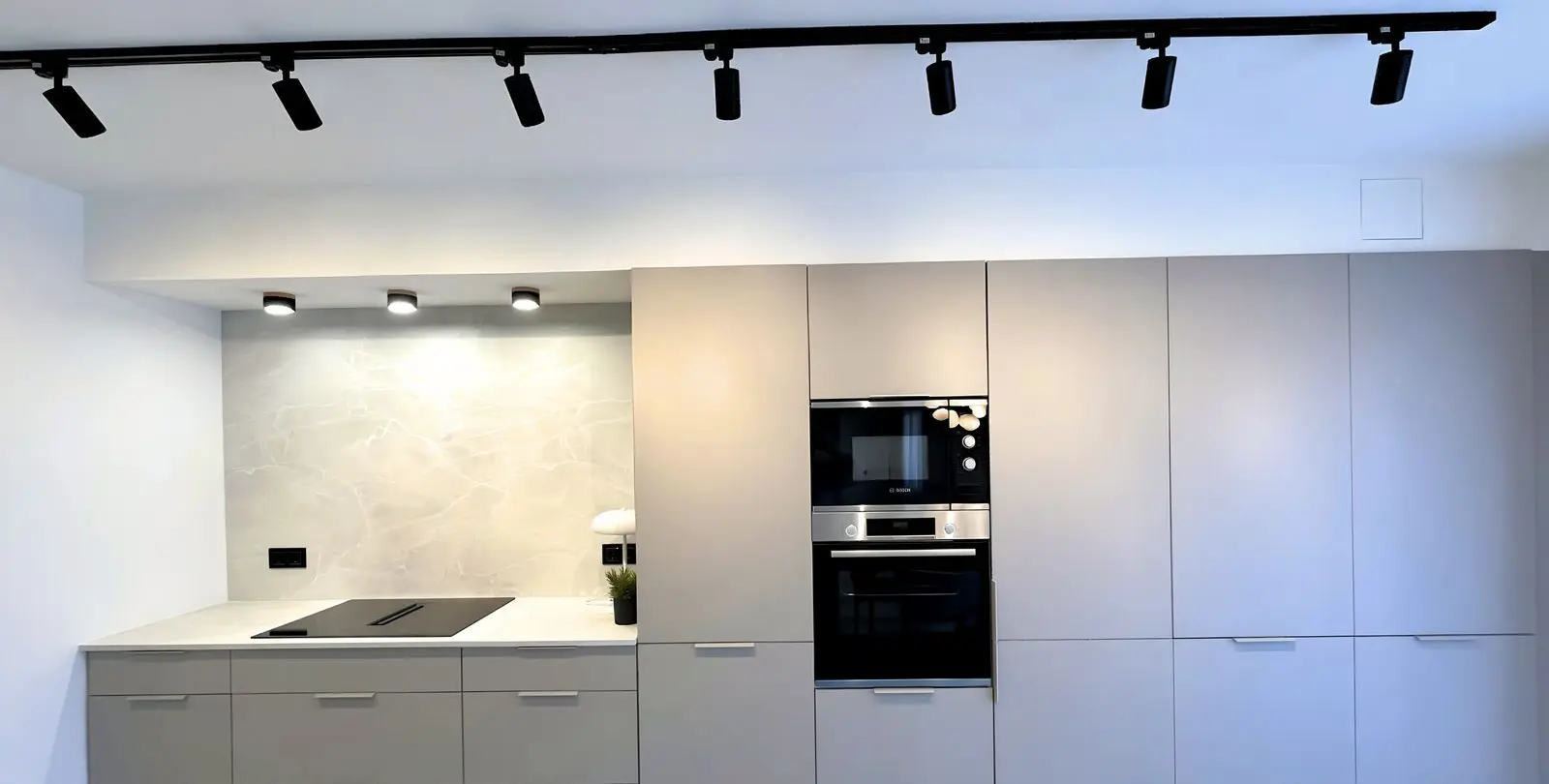 Sale of ground floor apartment in Nueva Andalucía 14