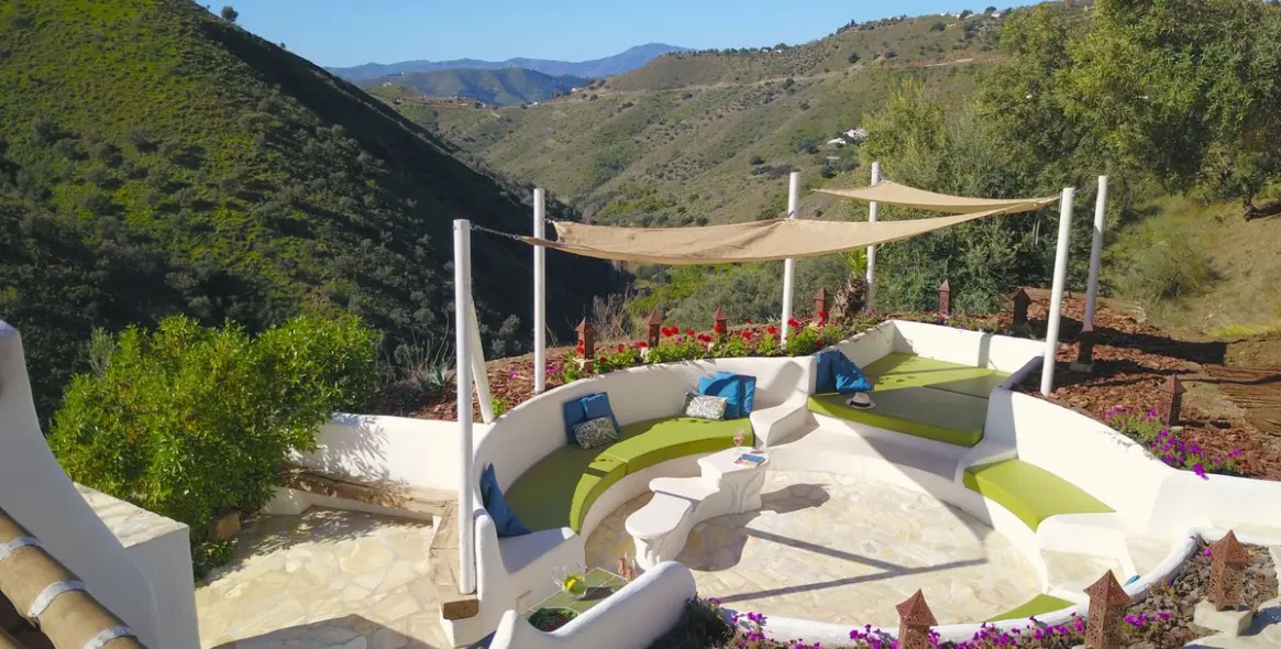 Sale of detached villa in Canillas de Aceituno 5