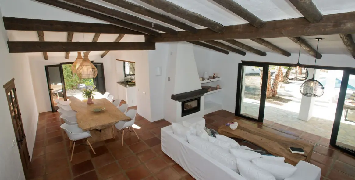 Sale of detached villa in Canillas de Aceituno 7