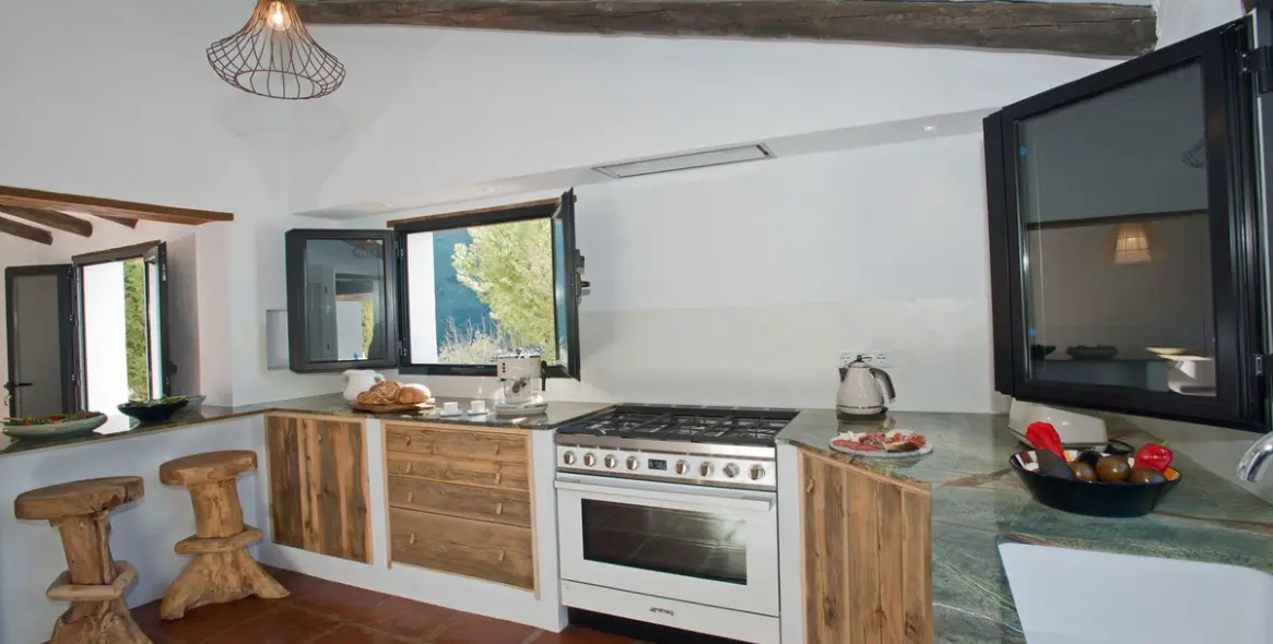 Sale of detached villa in Canillas de Aceituno 19