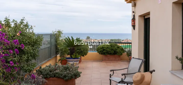 Sale of penthouse in Linda Vista Baja 0
