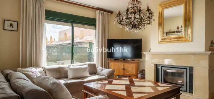 Sale of penthouse in Linda Vista Baja 3