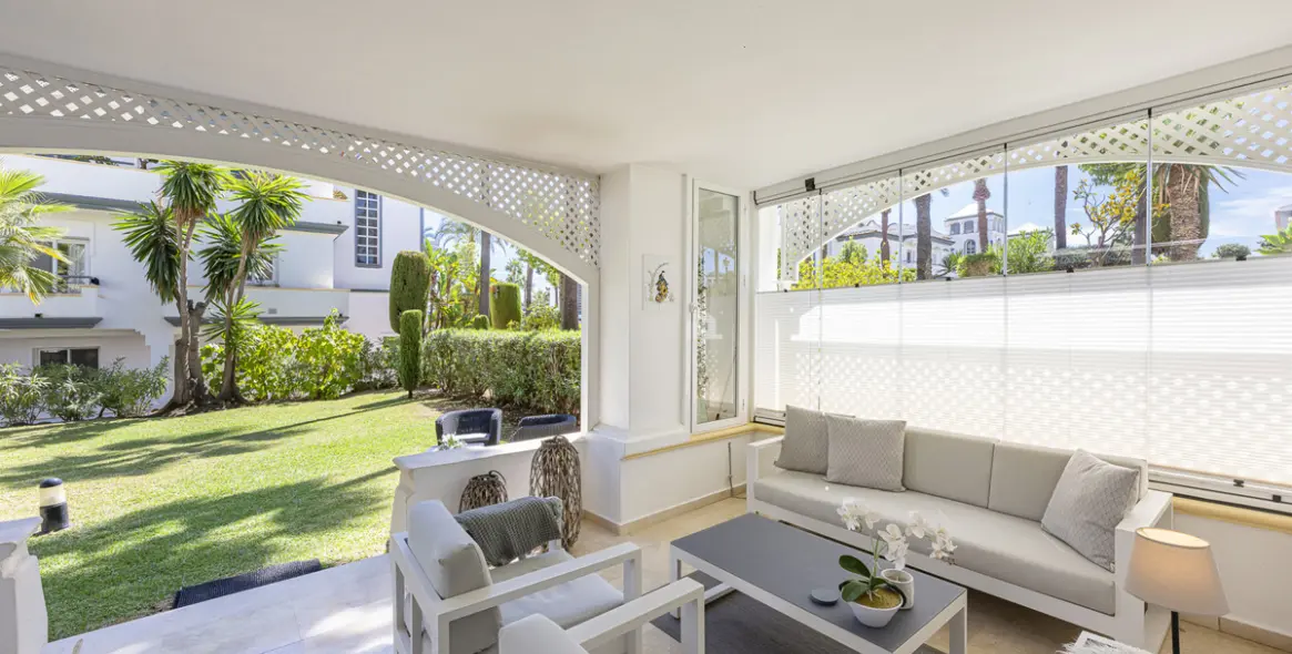 Sale of ground floor apartment in Estepona 5