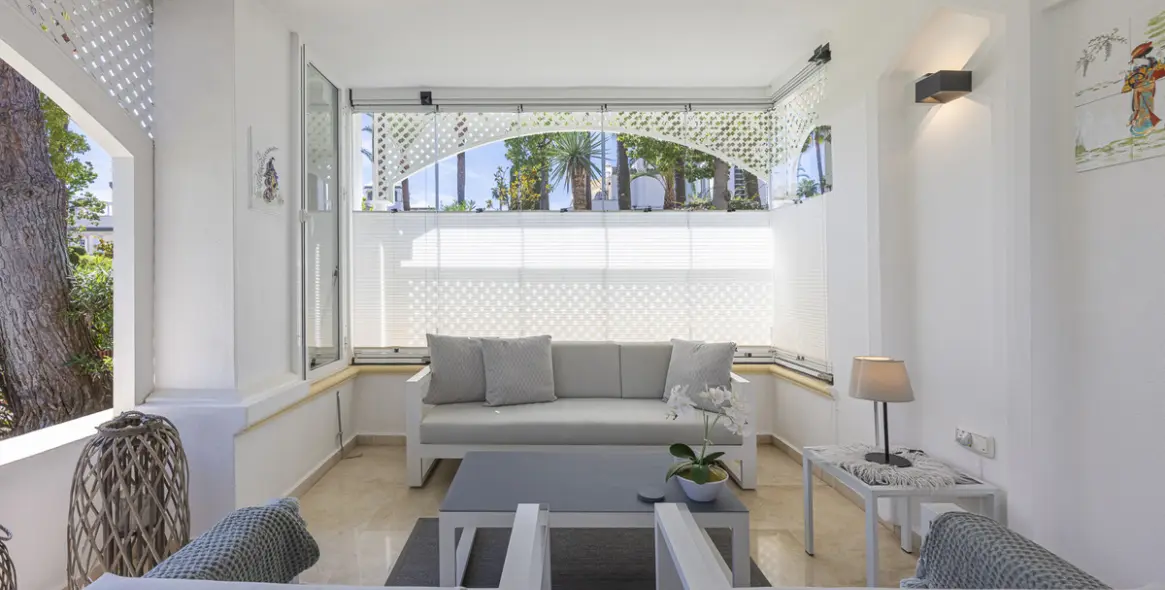 Sale of ground floor apartment in Estepona 8