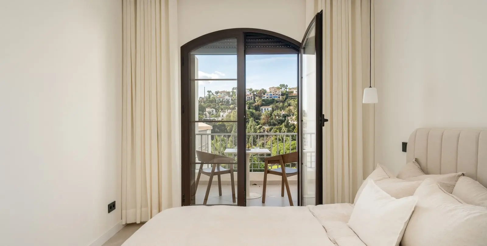 Sale of penthouse in Los Arqueros 11