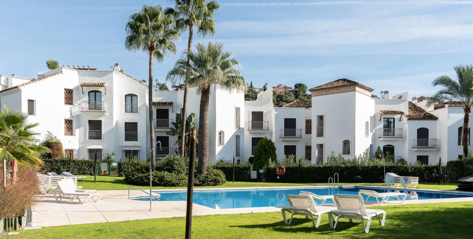 Sale of penthouse in Los Arqueros 38