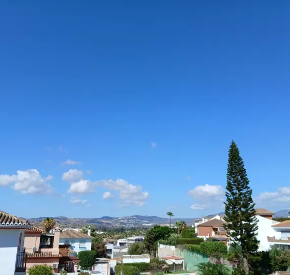 Продажа  отдельно стоящей виллы в Mijas