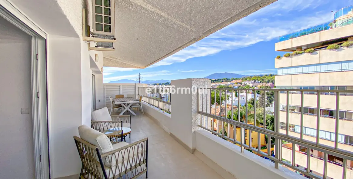 Продажа пентхауса в The Golden Mile 1