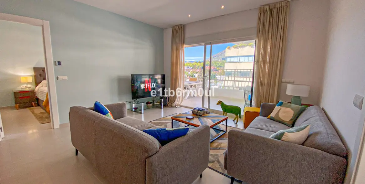 Продажа пентхауса в The Golden Mile 2