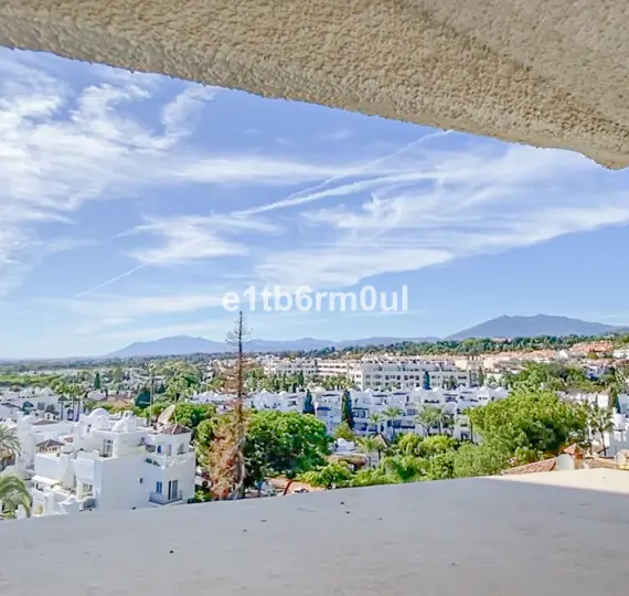 Sale of penthouse in The Golden Mile