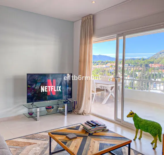 Sale of penthouse in The Golden Mile