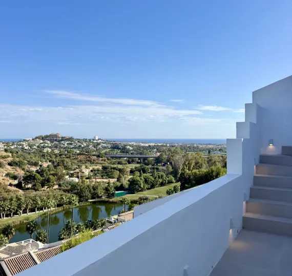 Sale of penthouse in La Quinta