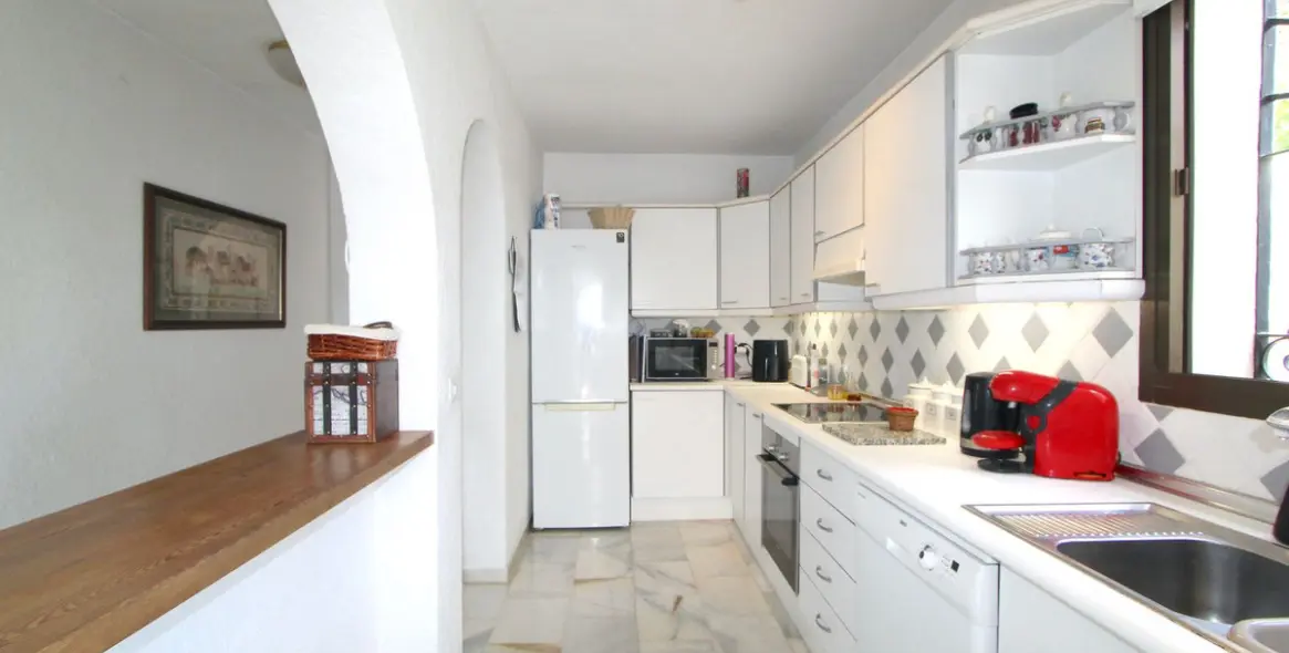 Sale of detached villa in La Capellania 12