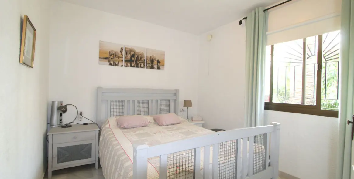 Sale of detached villa in La Capellania 14