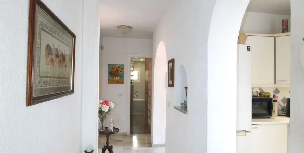 Sale of detached villa in La Capellania 18