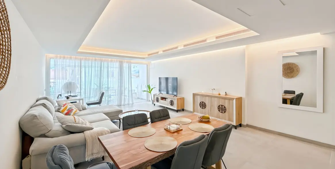 Продажа апартаментов на среднем этаже в Estepona 4