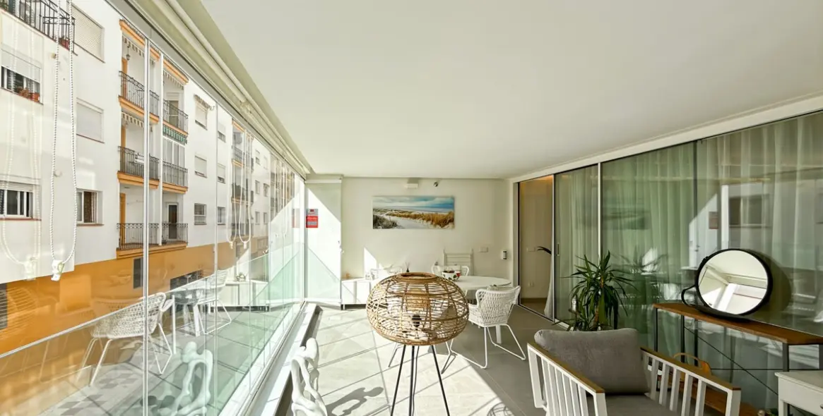 Sale of middle floor apartment in Estepona 23