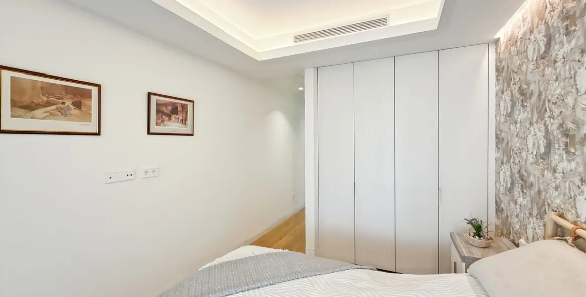 Sale of middle floor apartment in Estepona 31