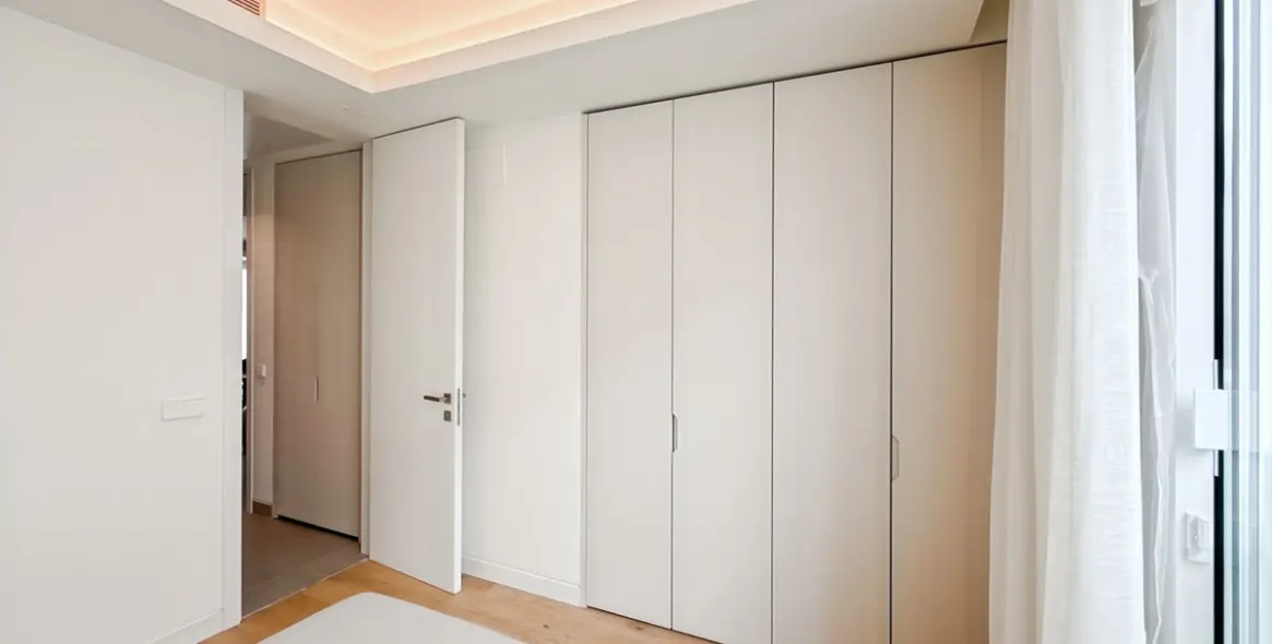 Sale of middle floor apartment in Estepona 38