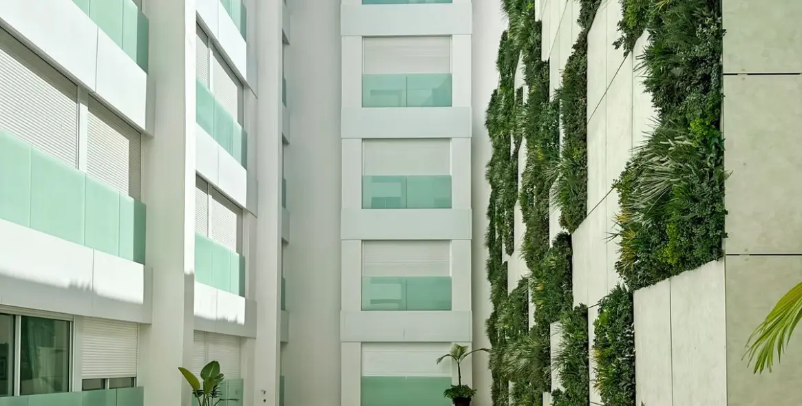 Sale of middle floor apartment in Estepona 41