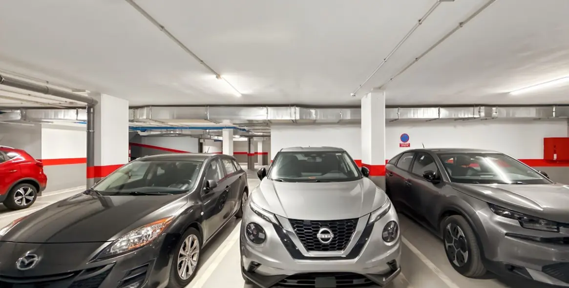 Sale of middle floor apartment in Estepona 47