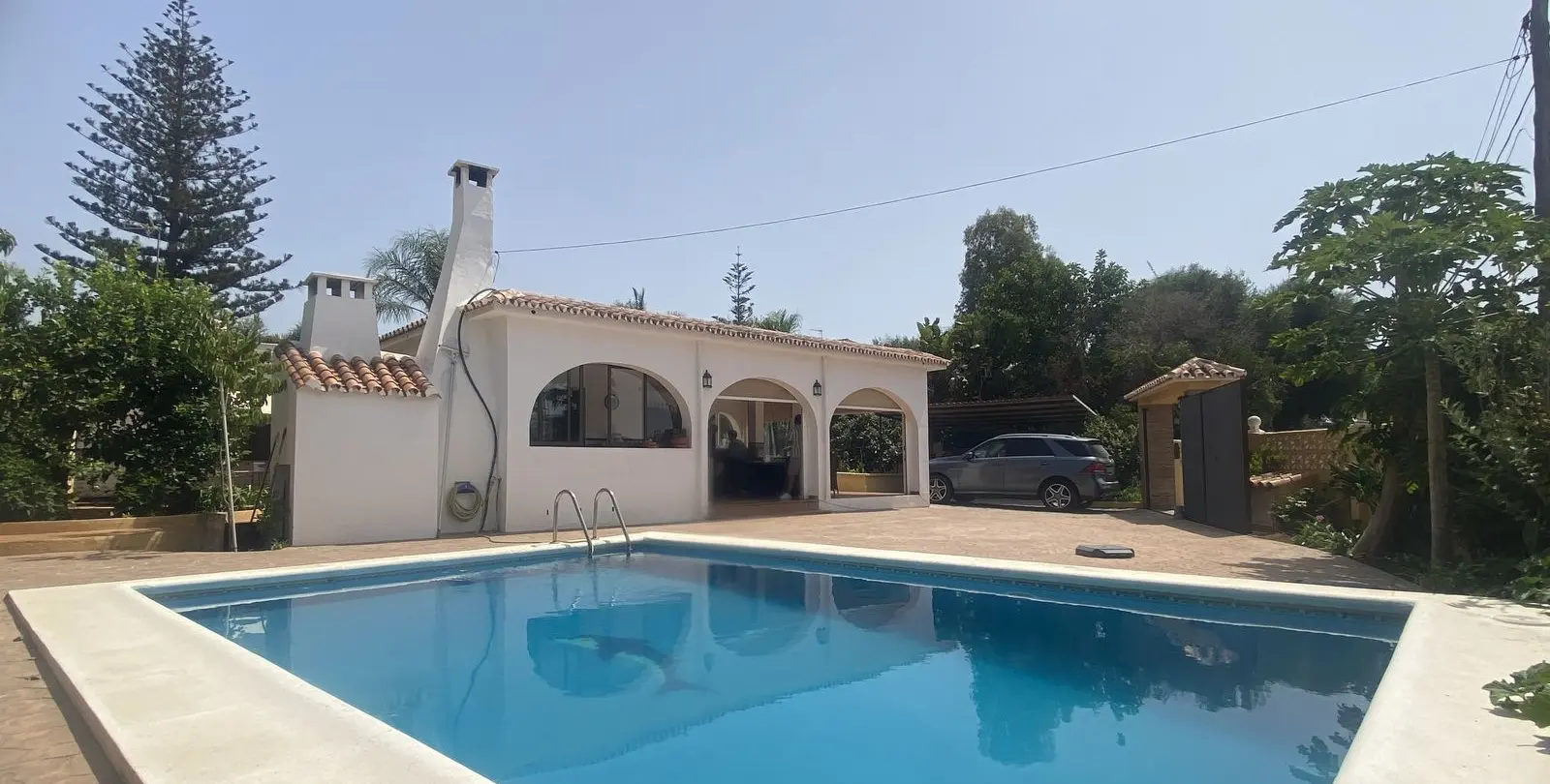 Venta de villa independiente en Elviria 1