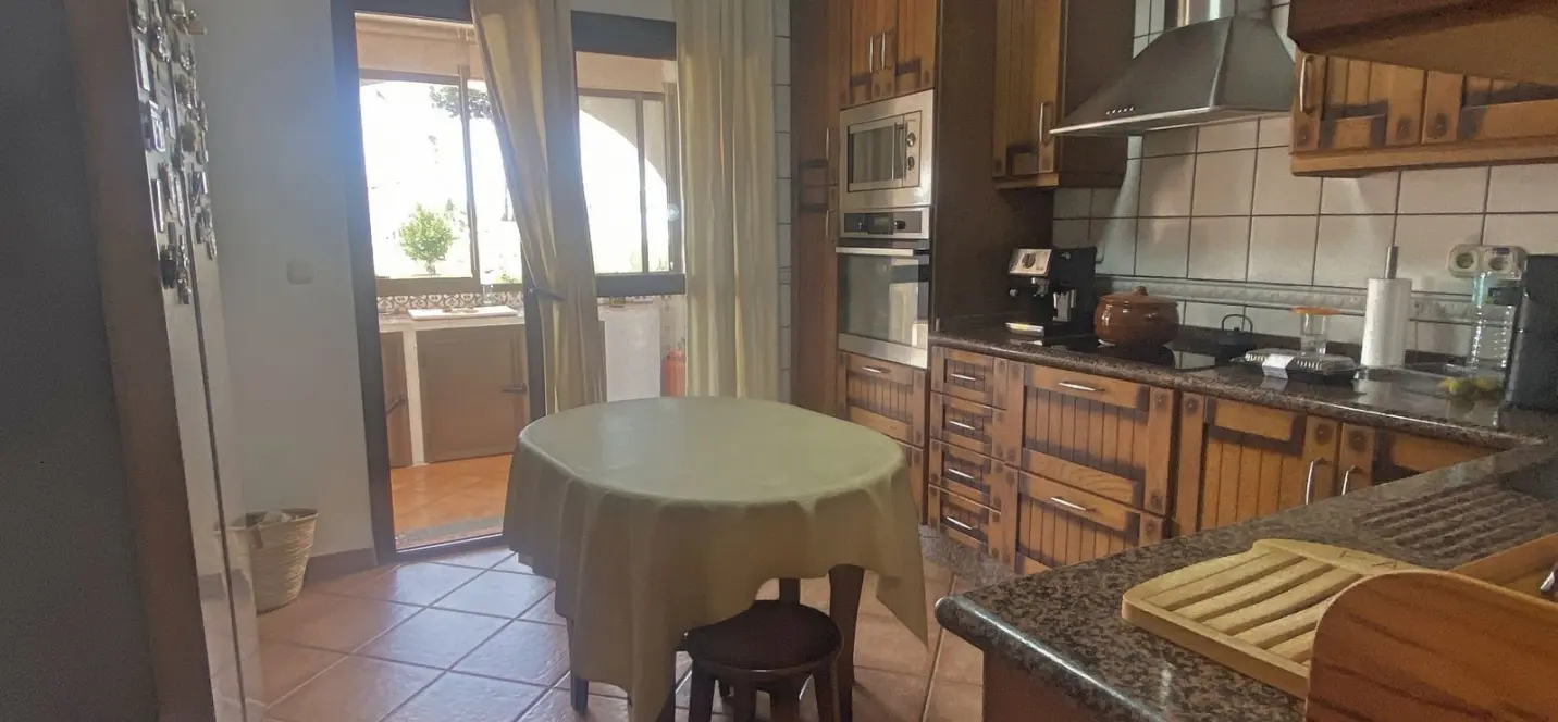 Продажа  отдельно стоящей виллы в Elviria 3