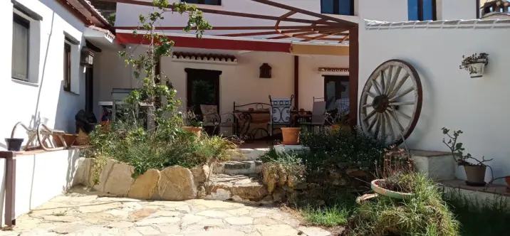 Venta de finca - cortijo en Casares 1