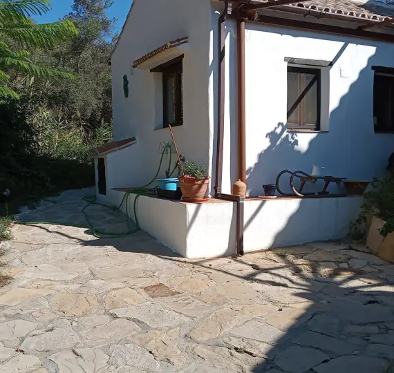 Venta de finca - cortijo en Casares