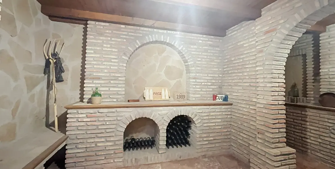 Sale of detached villa in La Viñuela 14