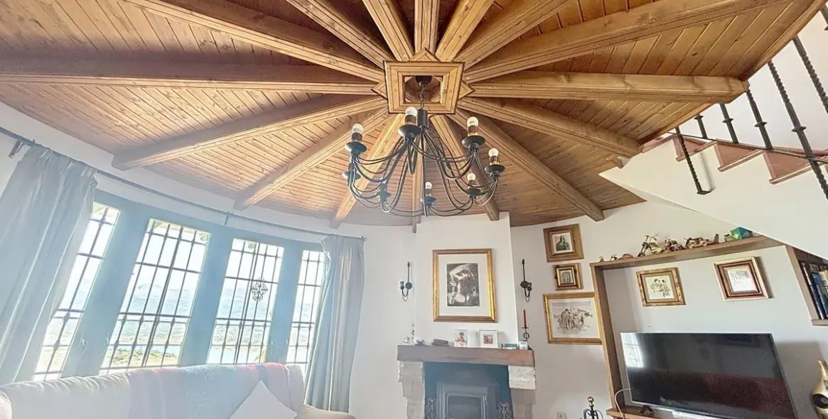 Sale of detached villa in La Viñuela 19