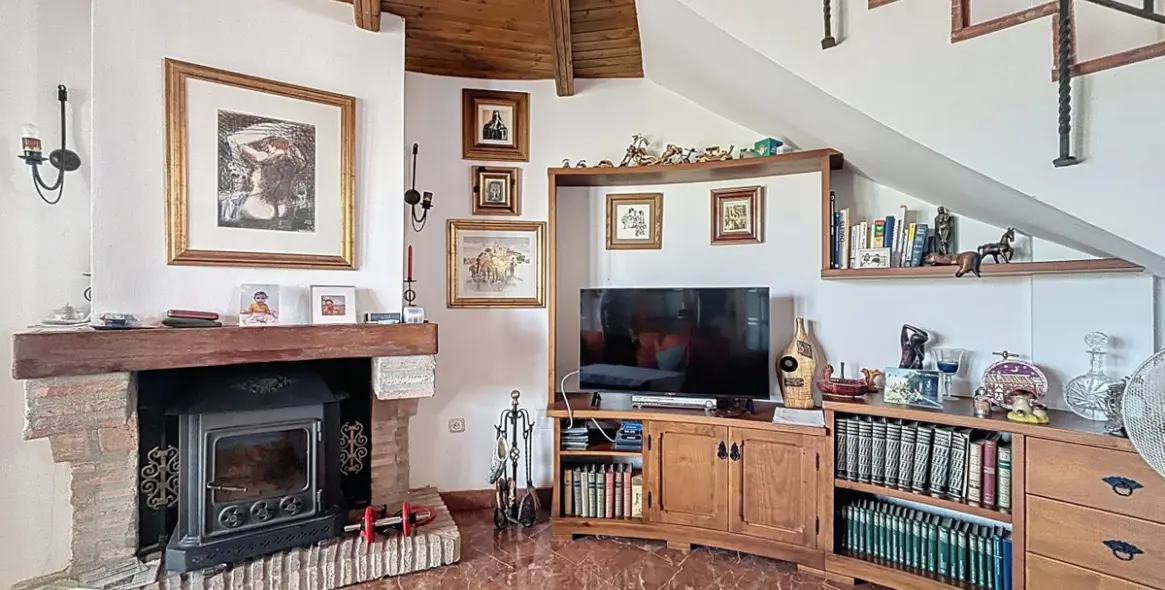 Sale of detached villa in La Viñuela 20