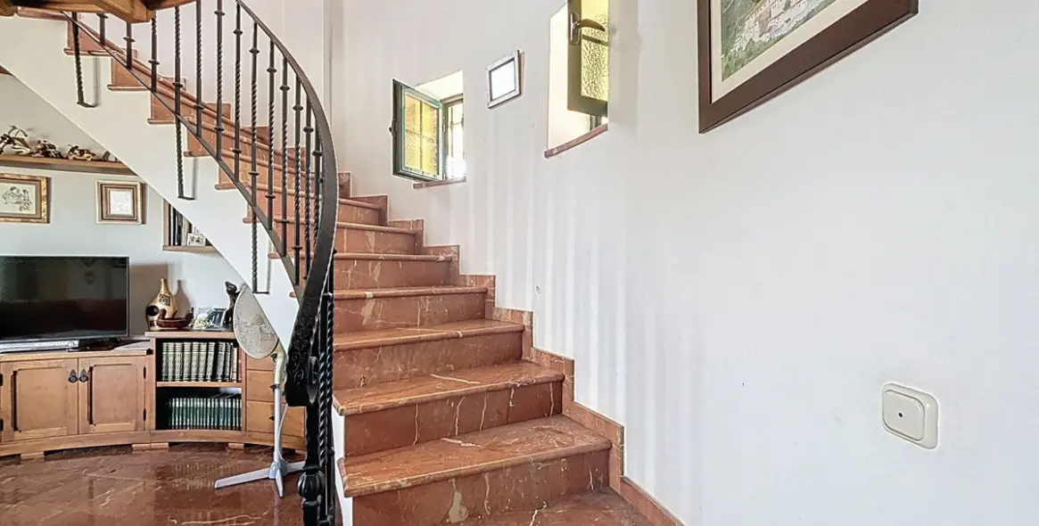 Sale of detached villa in La Viñuela 22