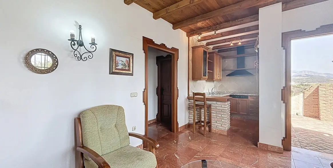 Sale of detached villa in La Viñuela 40