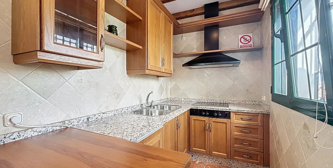 Sale of detached villa in La Viñuela 42