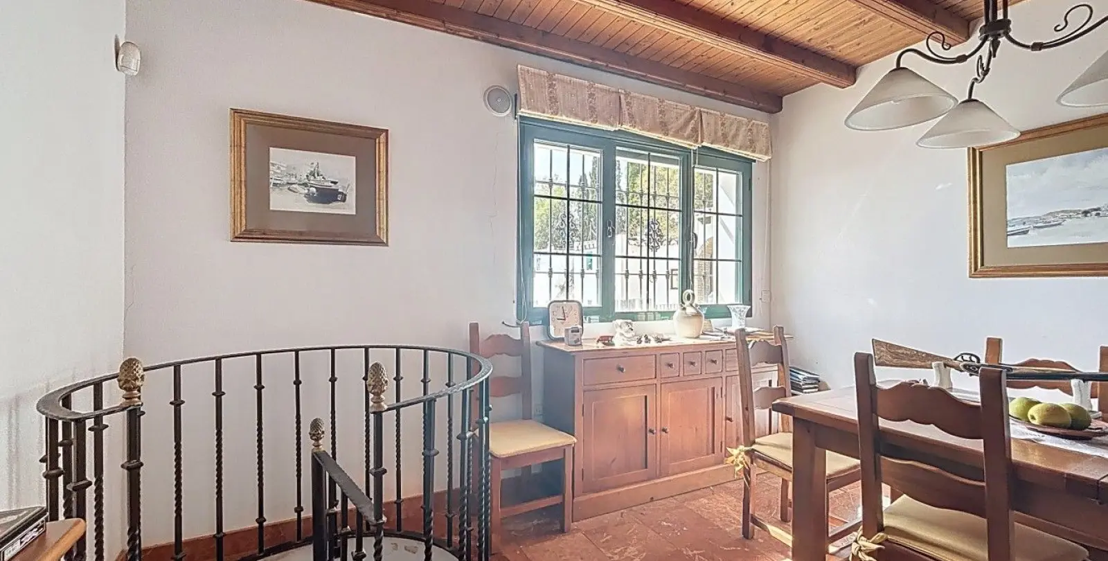 Sale of detached villa in La Viñuela 9