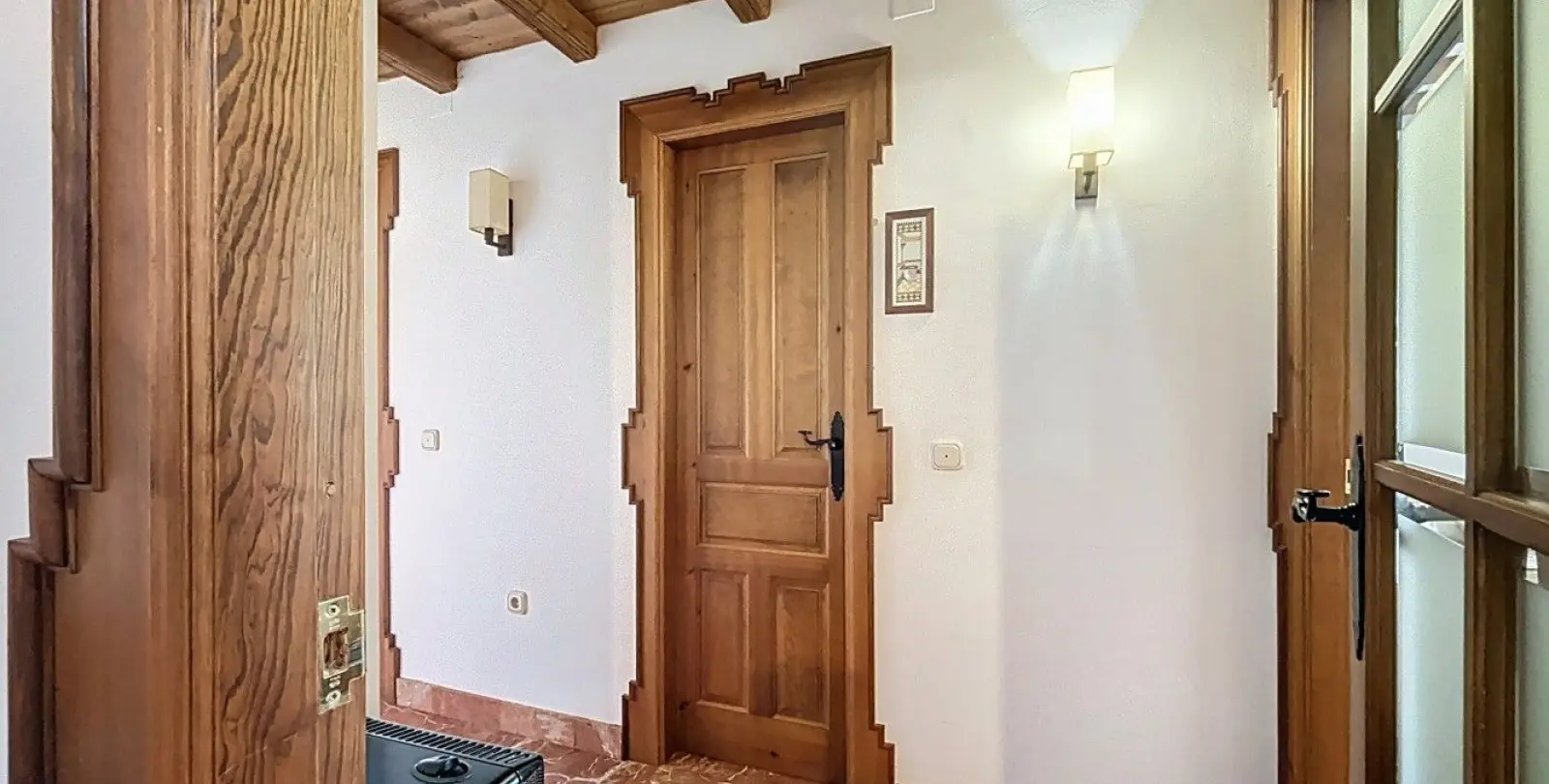 Sale of detached villa in La Viñuela 26