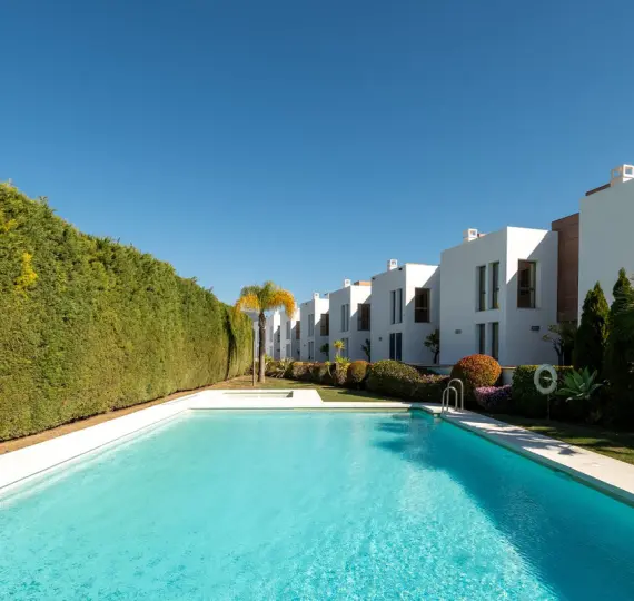 Продажа дома на две семьи в Benahavís