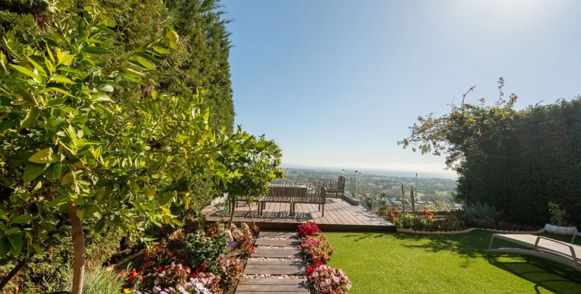 Продажа дома на две семьи в Benahavís 4