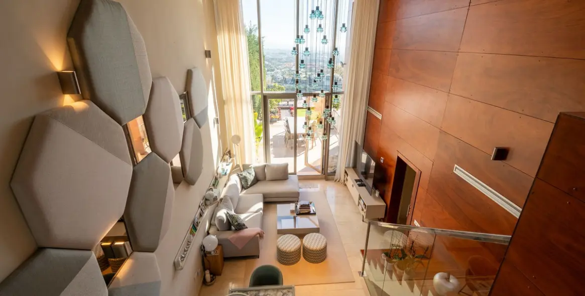 Продажа дома на две семьи в Benahavís 6