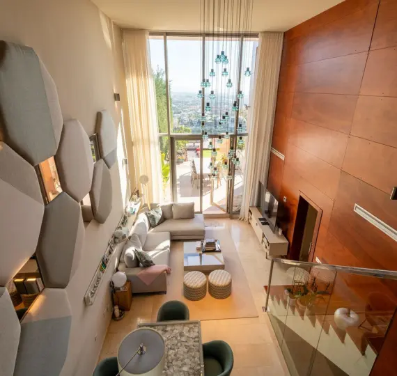 Продажа дома на две семьи в Benahavís