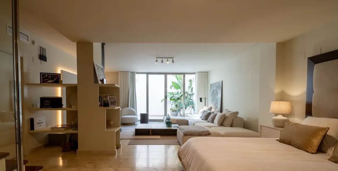 Продажа дома на две семьи в Benahavís 13