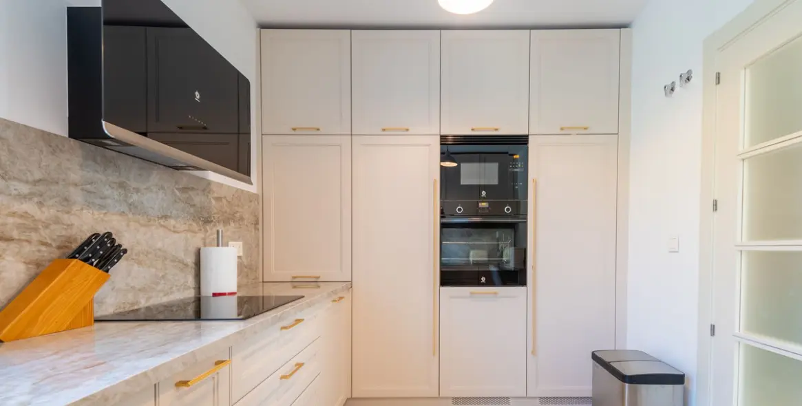 Продажа дома на две семьи в Benahavís 17