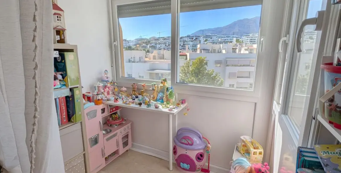 Продажа двухуровневого пентхауса в Estepona 43