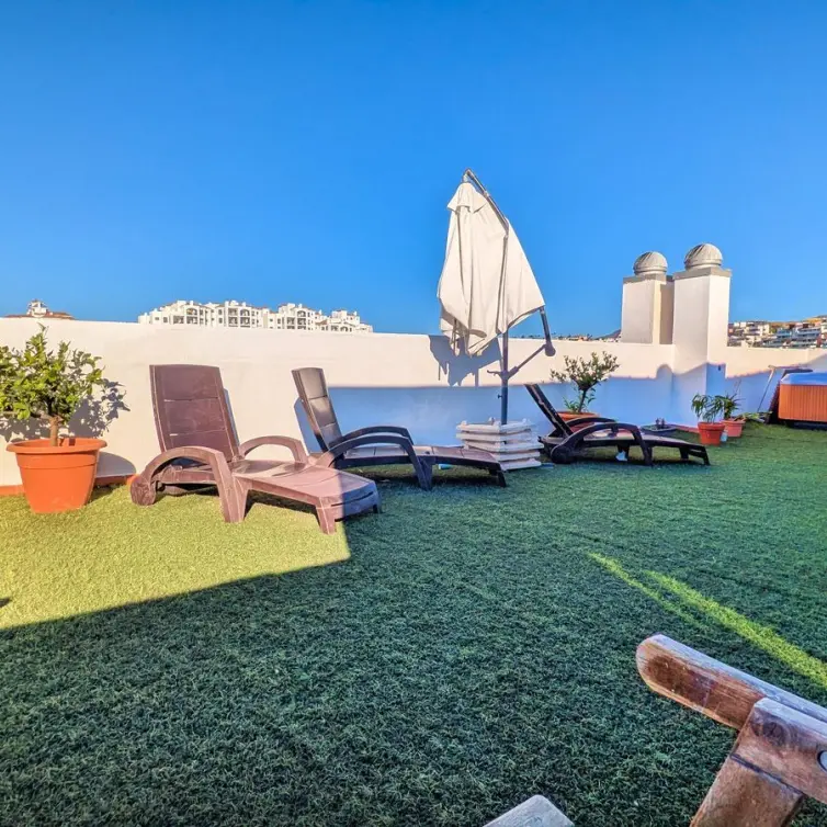 Sale of penthouse duplex in Estepona