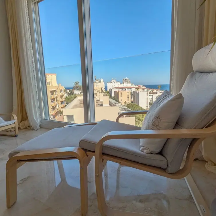 Sale of penthouse duplex in Estepona