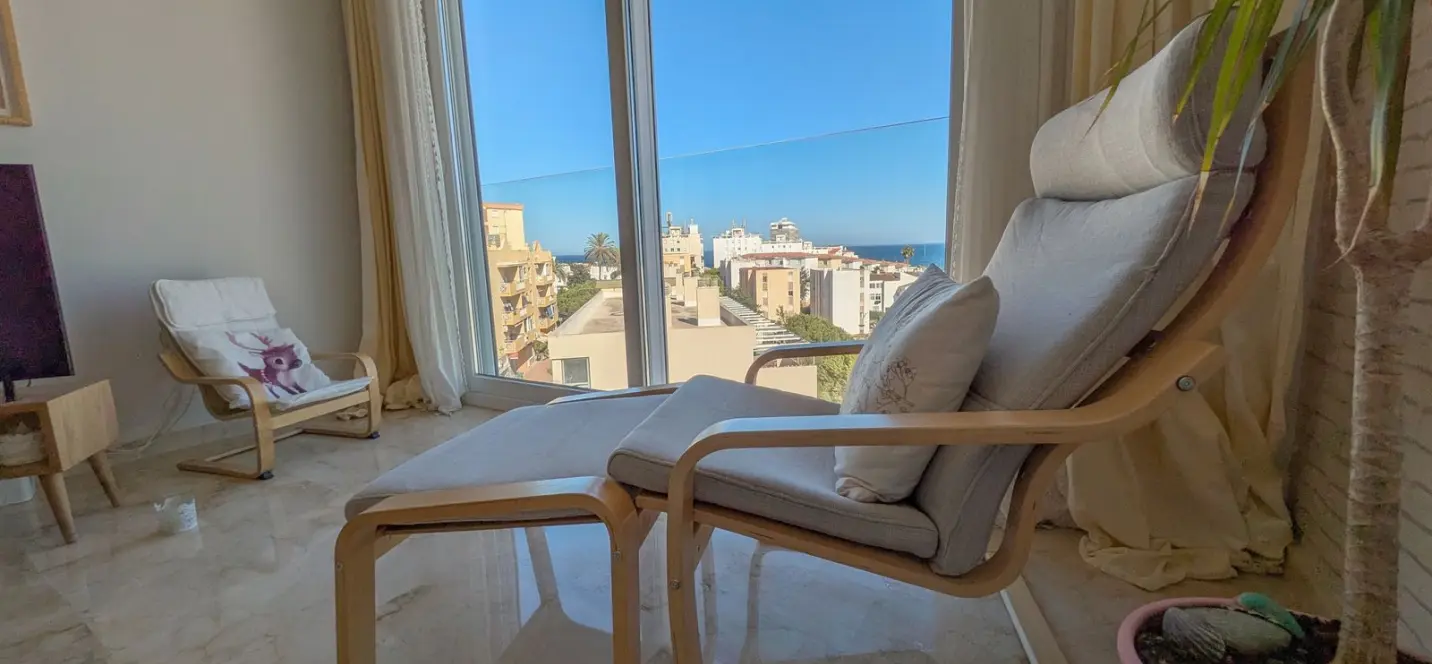 Sale of penthouse duplex in Estepona 2