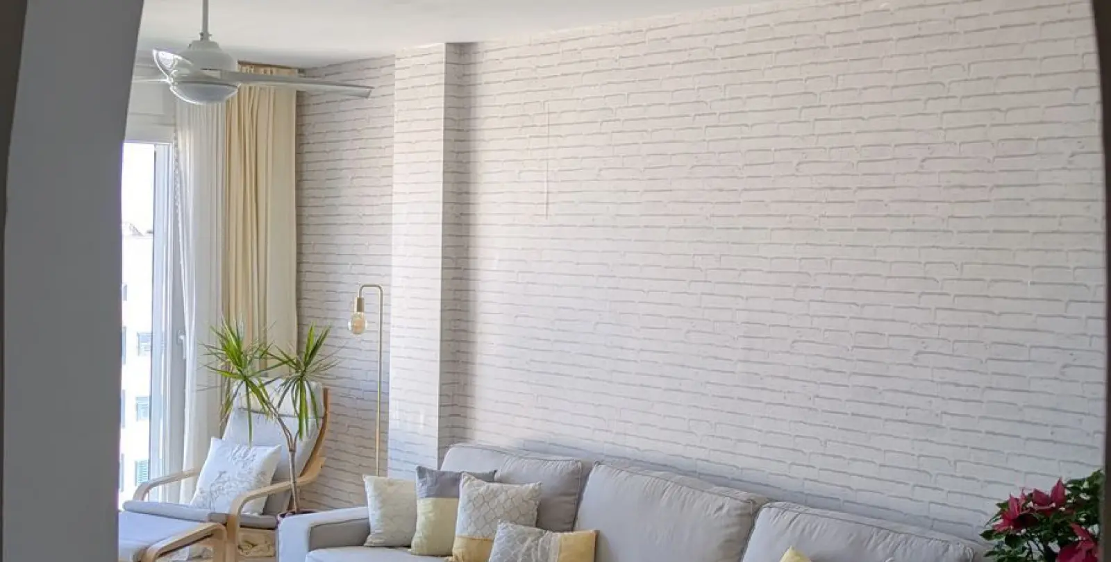 Sale of penthouse duplex in Estepona 12